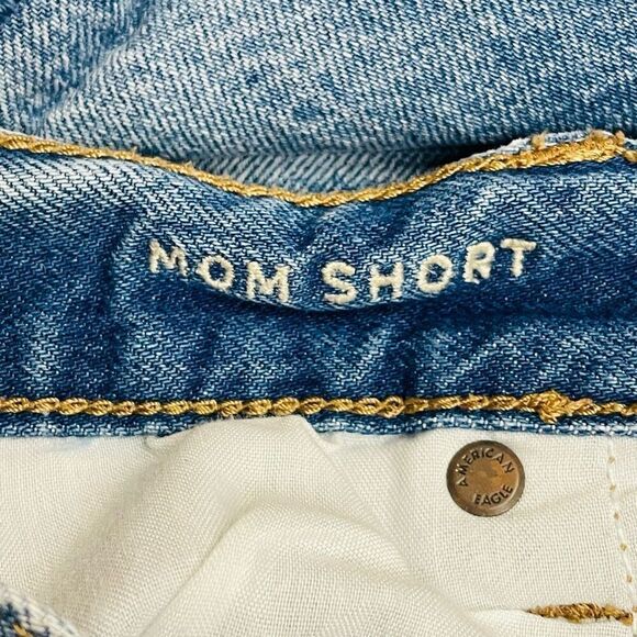 American Eagle Mom Shorts Hi Rise Cut Off Jean Shorts Size 8 - Picture 4 of 8